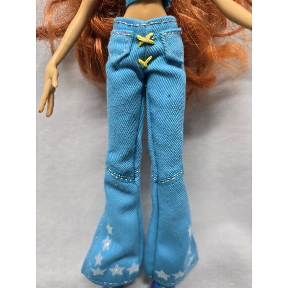 Winx Bloom Doll Season 1 2004 - Picture 3 of 16